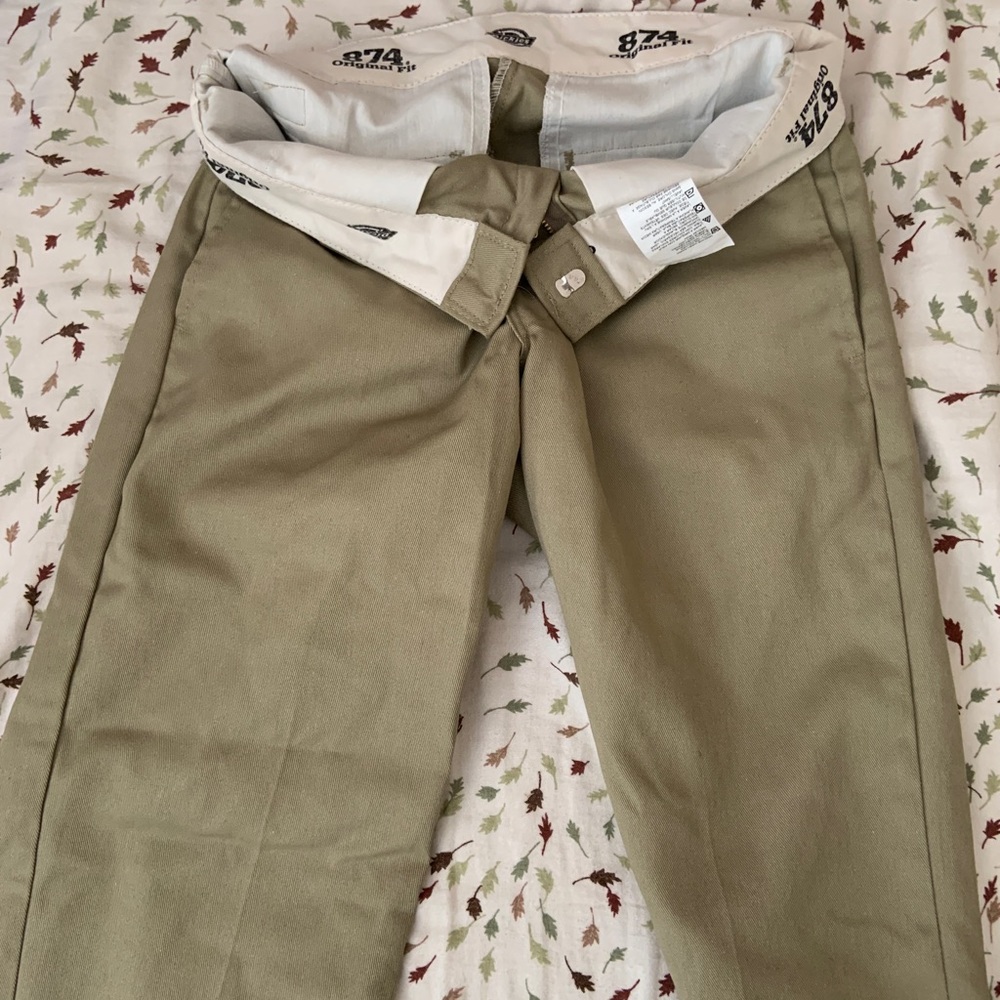 I’m selling trendy dickies pants.